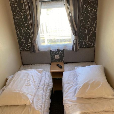 4 Bedroom 10 Berth Caravans With Hot Tub ,Mountain Bikes Tattershall Lakes Kültér fotó